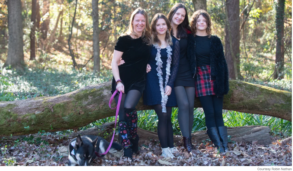 Платежи по студенческим кредитам возвращаются. Вот где некоторые американцы сокращают свои бюджеты