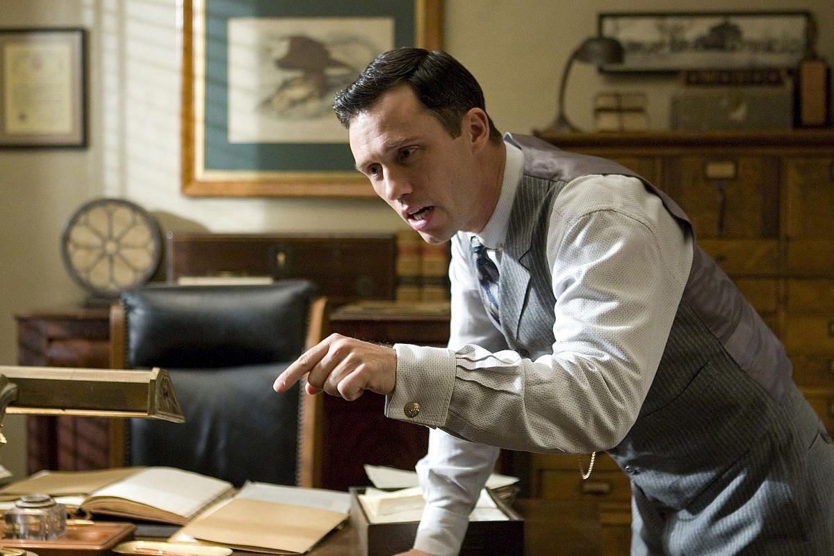 Качественная история в реалиях антиутопии