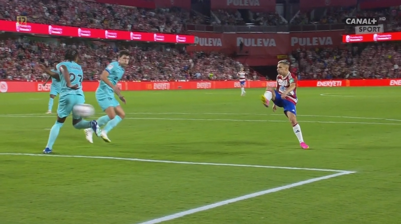 "Барселона" едва спаслась от позора. Ямал установил новый рекорд