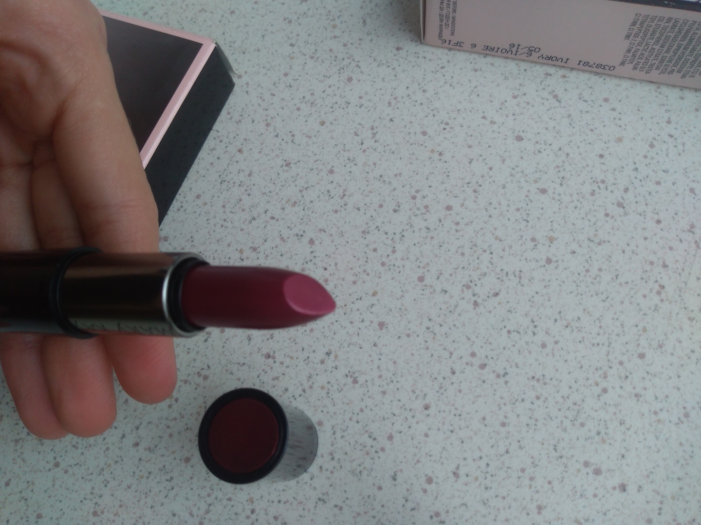 Помадки mary kay