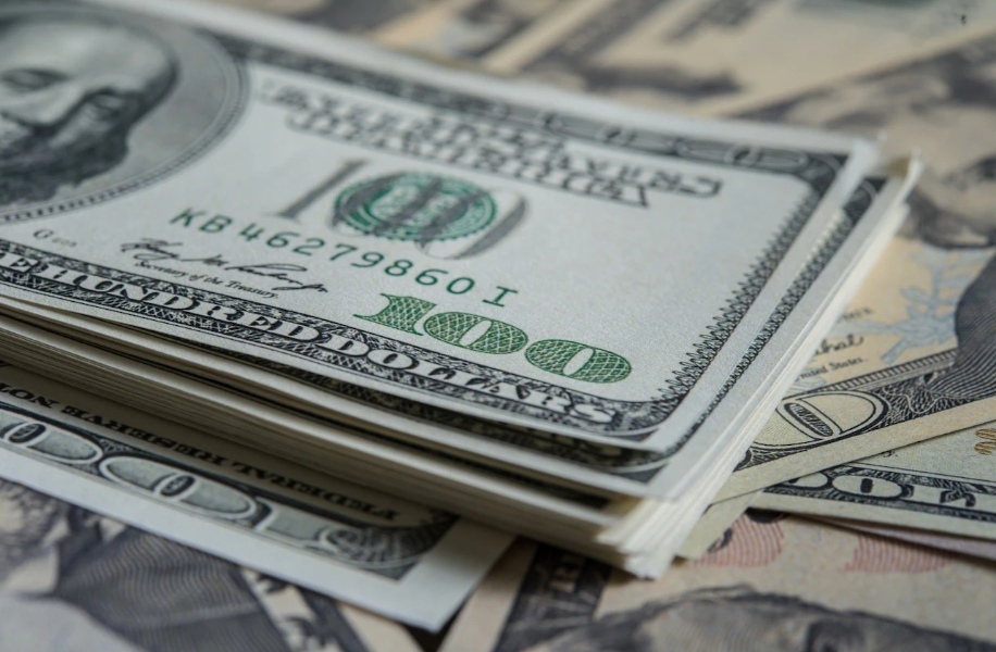 Доллар опустился до 62 рублей. Но ненадолго