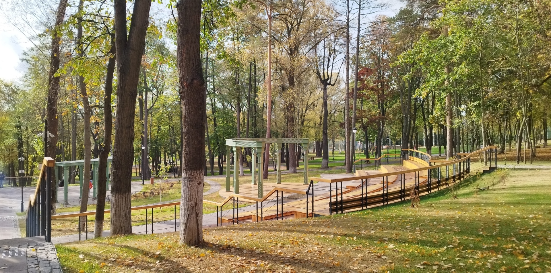 Поездка на выходные в парк культуры и отдыха в г. Раменское! И все-таки делается и хорошее для людей, реконструкция и обновление отличного парка!