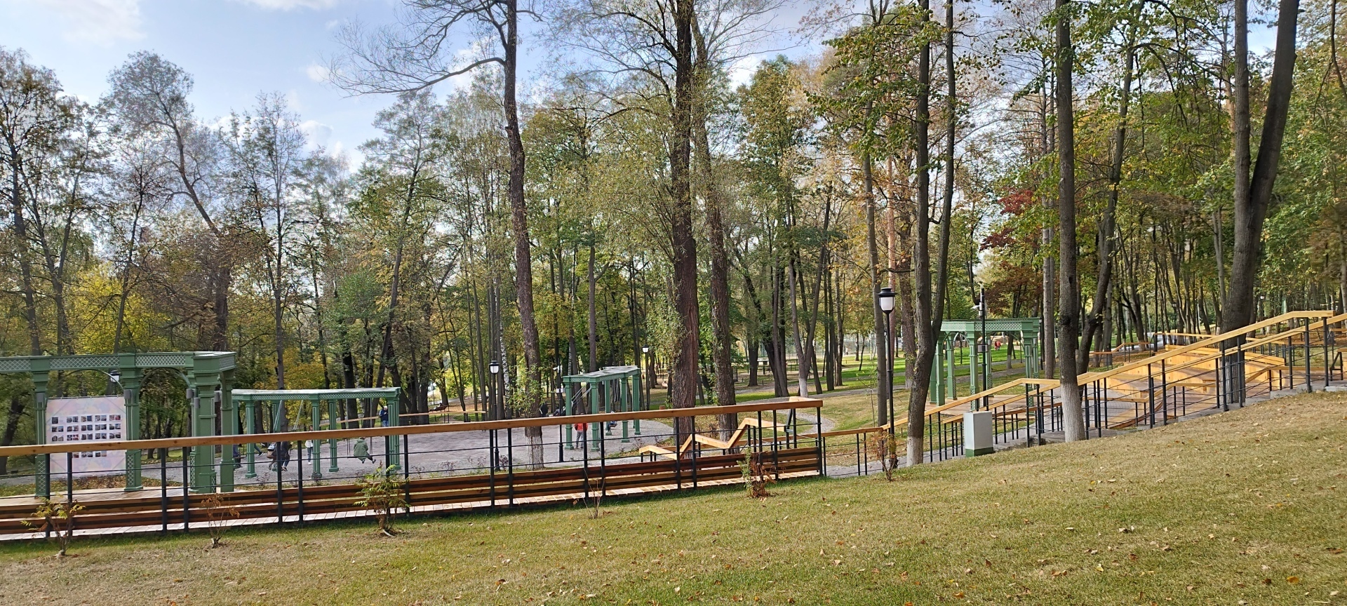 Поездка на выходные в парк культуры и отдыха в г. Раменское! И все-таки делается и хорошее для людей, реконструкция и обновление отличного парка!