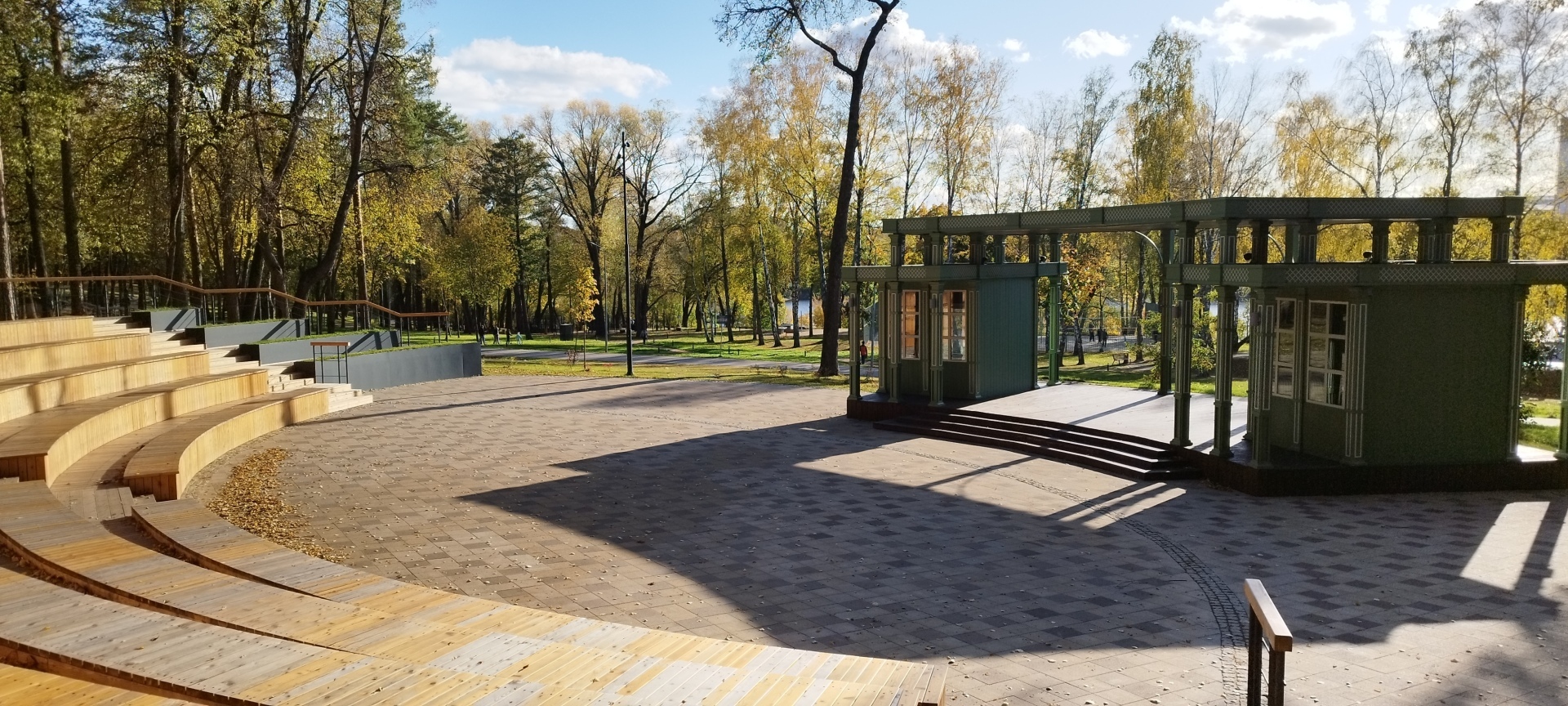 Поездка на выходные в парк культуры и отдыха в г. Раменское! И все-таки делается и хорошее для людей, реконструкция и обновление отличного парка!