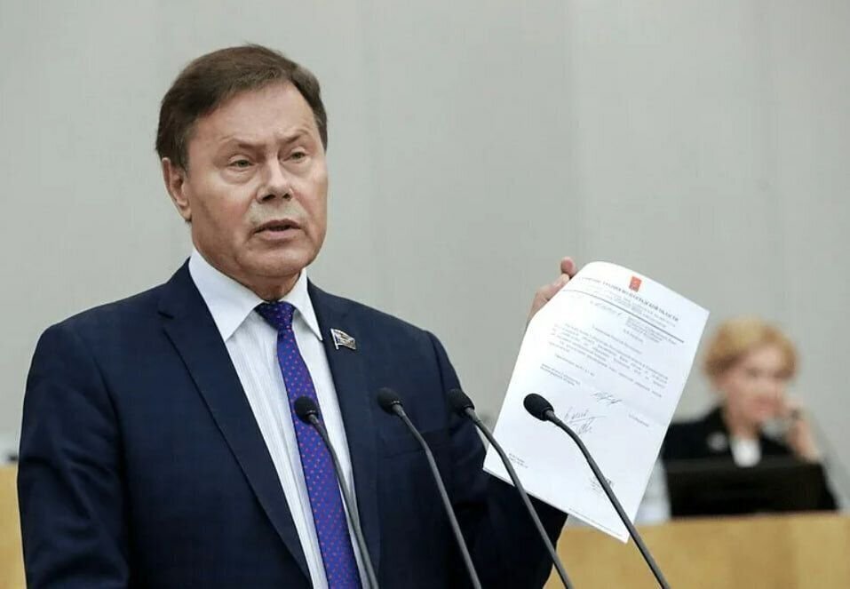 "Партия власти и правительство получили разумный вопрос в Госдуме: где находится реализация программы импортозамещения, о которой они заявляли?"