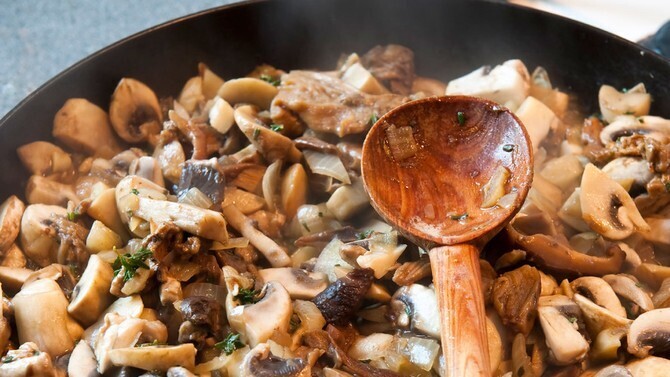 10 вещей, которые вы найдете в холодильнике каждой здоровой женщины