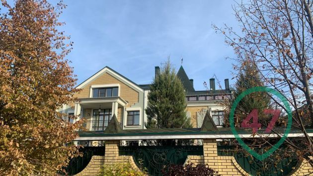 Фото особняка арестованного советника министра МЧС и его жены - советницы Газпрома