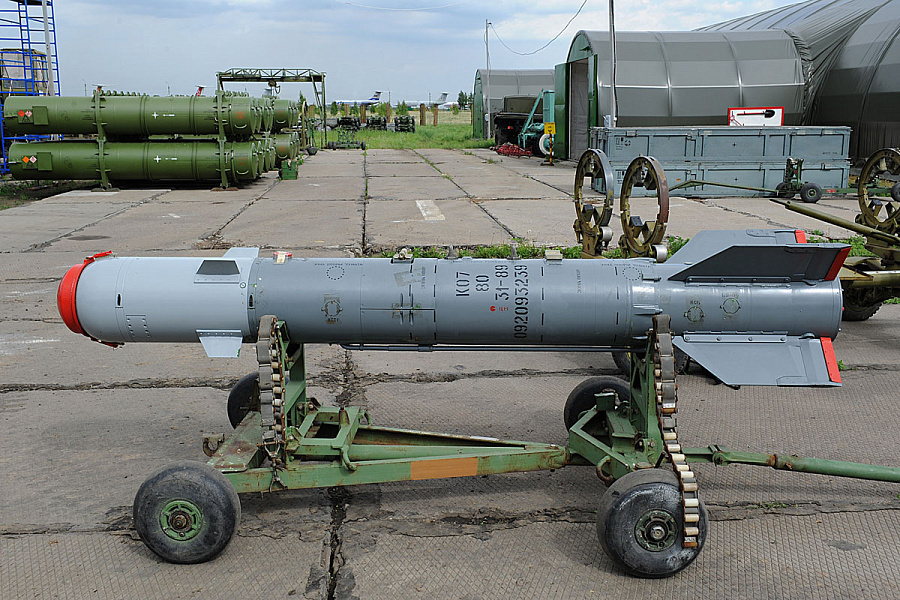 Каб ракета. Управляемая Авиационная бомба каб-500. Корректируемая Авиационная бомба каб-500л. Корректируемая Авиационная бомба каб-500кр. Корректируемая авиабомба каб-500.