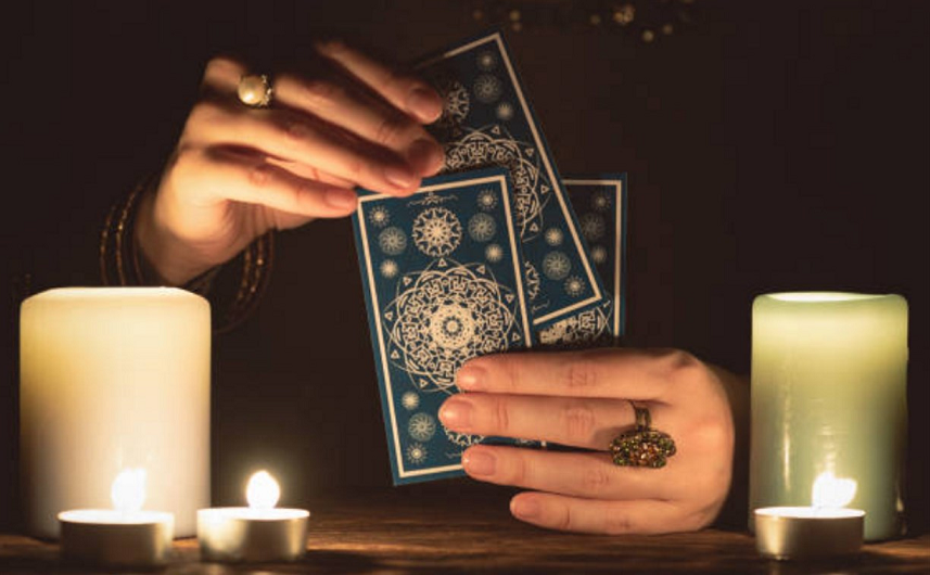 Предсказание Таро на день 27 октября 2023 года для трех знаков: Овен, Телец, Близнецы