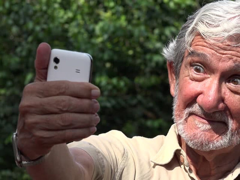 Дед Федос купил айфон