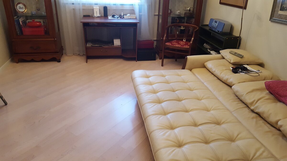 🟥🔞 Шумная вечеринка растянулась на несколько дней. Горы мусора и пустых бутылок - Как я убирала квартиру после "неВИНного застолья" одной компании😱