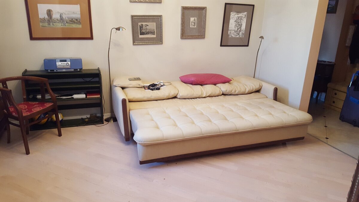 🟥🔞 Шумная вечеринка растянулась на несколько дней. Горы мусора и пустых бутылок - Как я убирала квартиру после "неВИНного застолья" одной компании😱