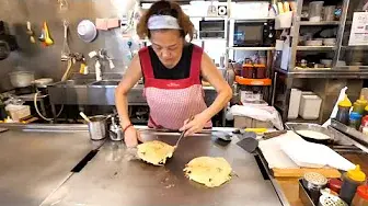 Супер-мама из кафетерия "окономияки" под карнизом Севы!Столовая в старом стиле в центре городаХороший Месси.Краткое содержание Shu 5 Выбор