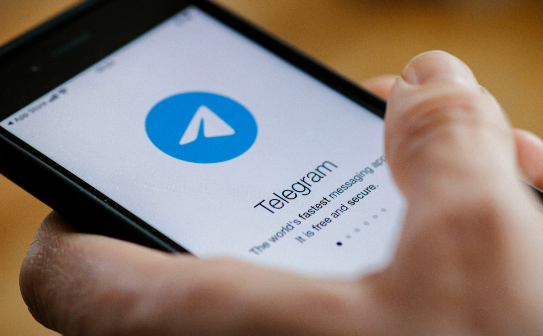 Все, что вам нужно знать о Telegram — российской платформе обмена сообщениями с 500 миллионами пользователей
