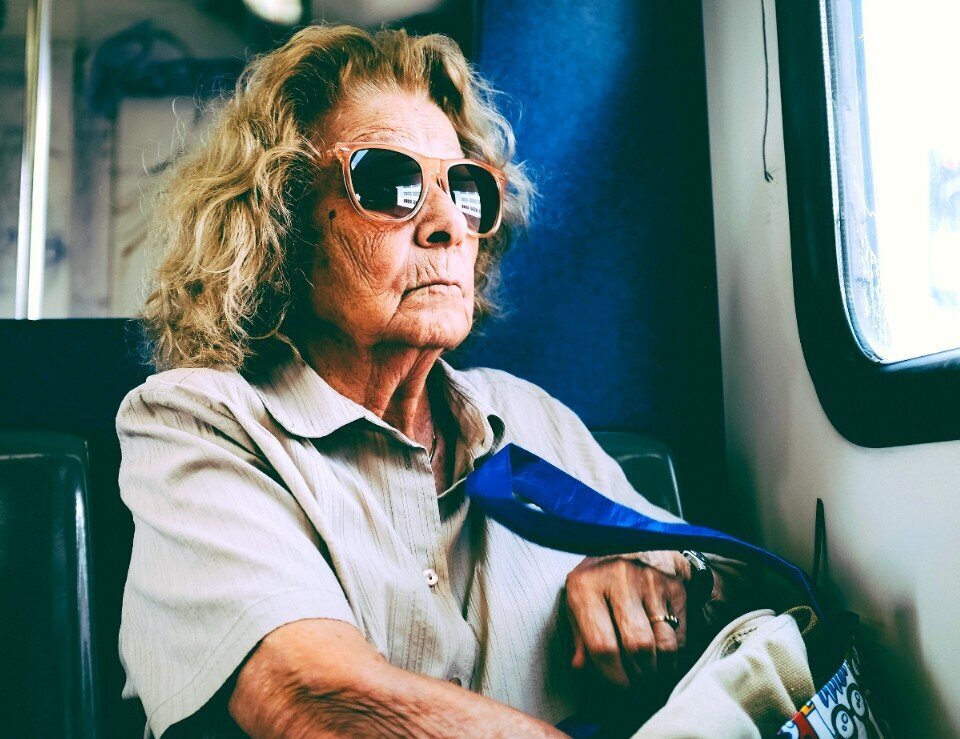 Банк взыскал с женщины 343 000 рублей по долгам сына и даже суд ей не помог: почему так произошло