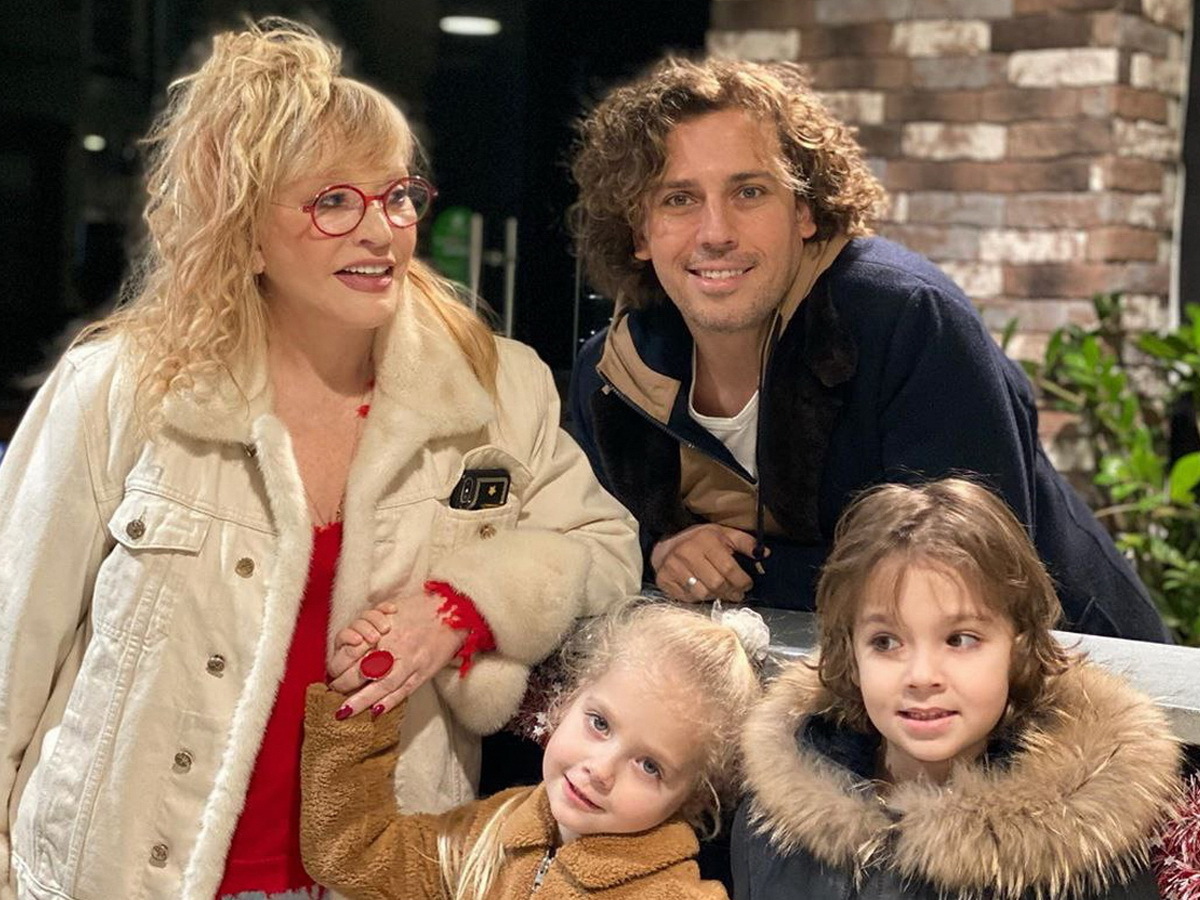 Сказ про барыню Аллу и как она уехала от барина Максима на Родину