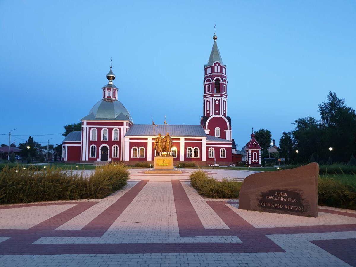 Борисоглебск фото. Храм Бориса и Глеба Борисоглебск. Церкви Борисоглебска Воронежской области. Храмы Борисоглебска Воронежской области. Храм Бориса и Глеба в Борисоглебске Воронежской.