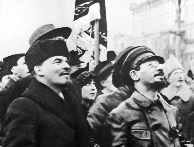 Величие великих и с праздником Великой Октябрьской социалистической революции !
