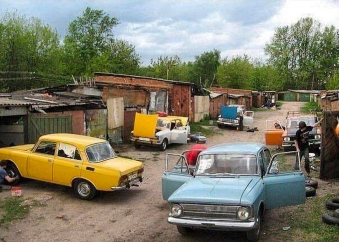 Место, где собирались не только для ремонта авто. Тогда это был целый ритуал?