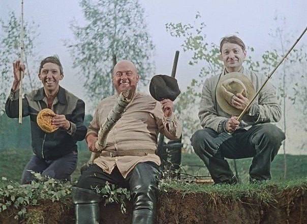 Как же не хватает в наше время, таких веселых и душевных актеров!!! Согласны?