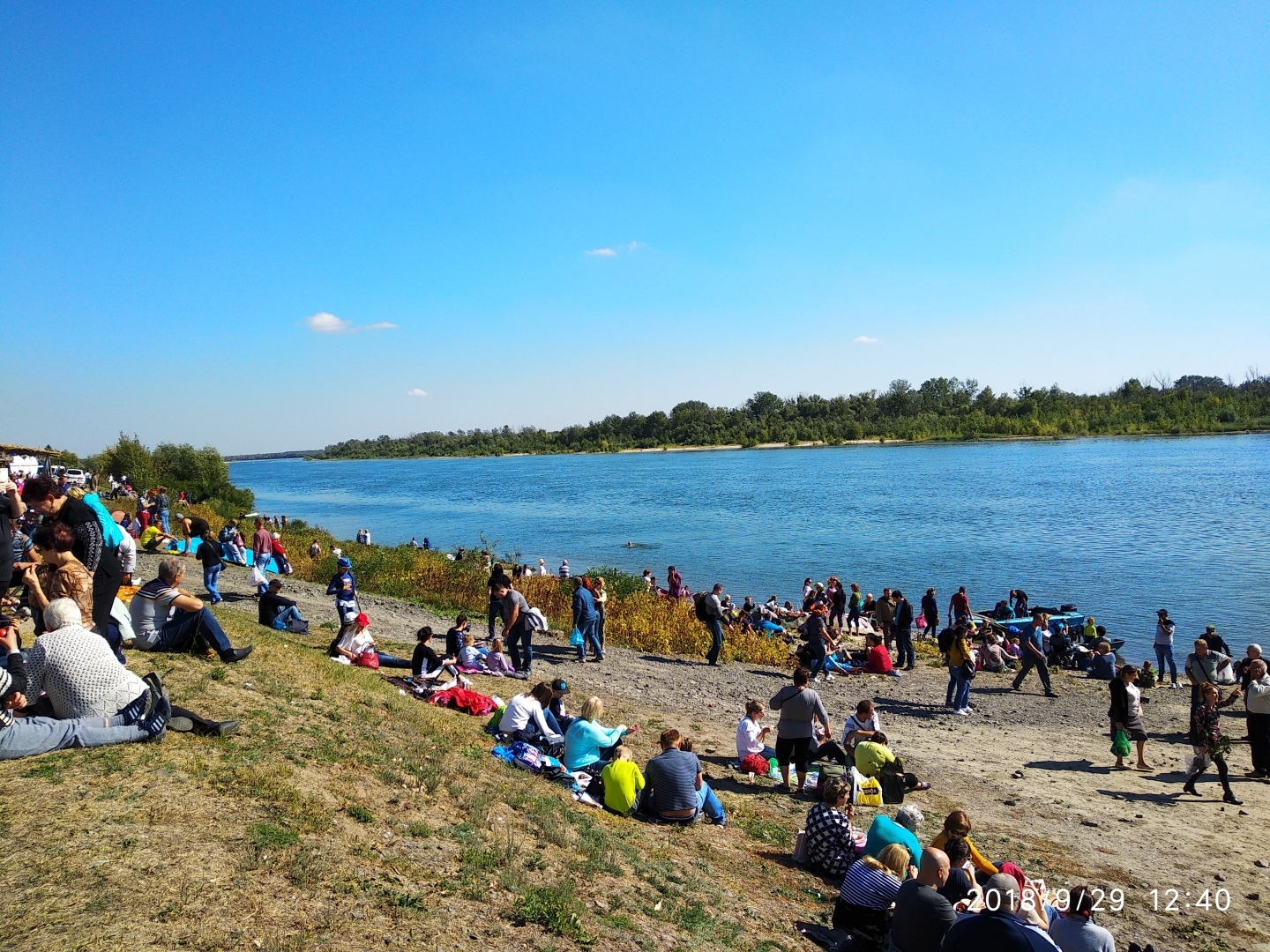 Рекомендую всем побывать на фестивале "Донская лоза" в хуторе Пухляковском Ростовской области. Впечатляемо, незабываемо и весело!