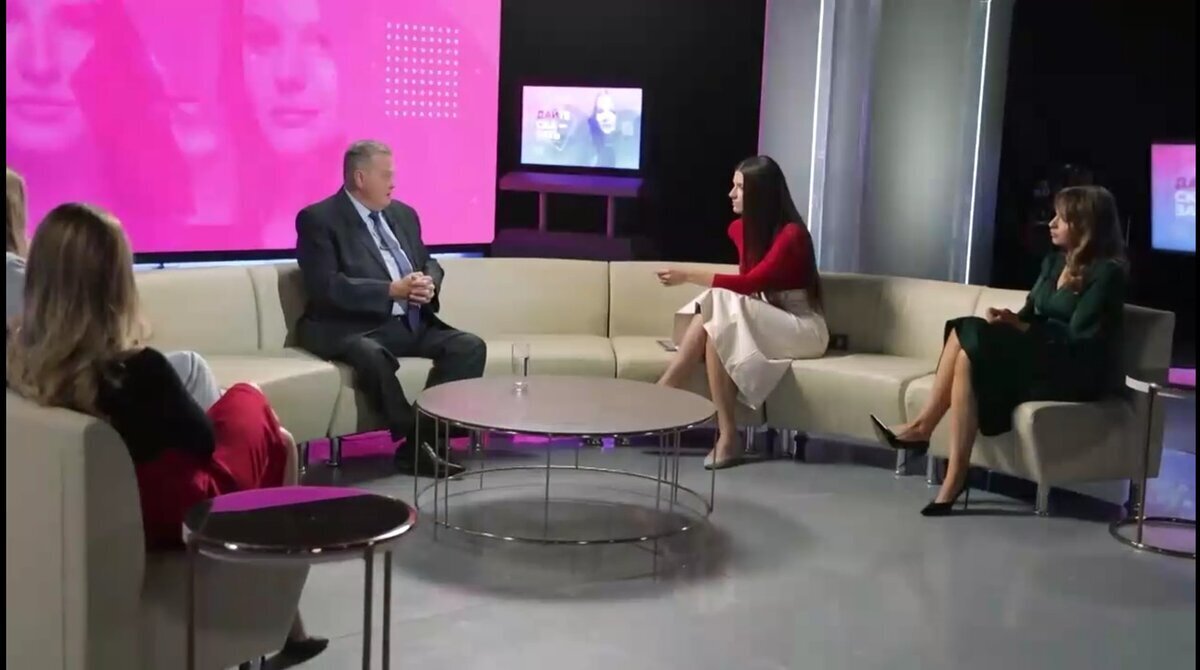 "Подарок" от "историка" Спицына к празднику гражданам России