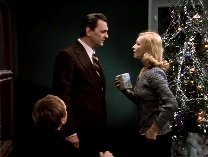 Фильм «Ирония судьбы» – это информационная бомба под семейные ценности и здоровое общество? А может быть, под весь СССР?