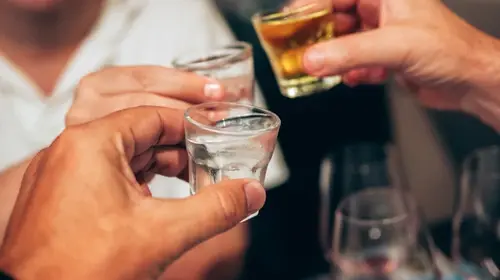 Хорошая Новость: Ваш Мозг может восстановиться после Обильного Употребления Алкоголя