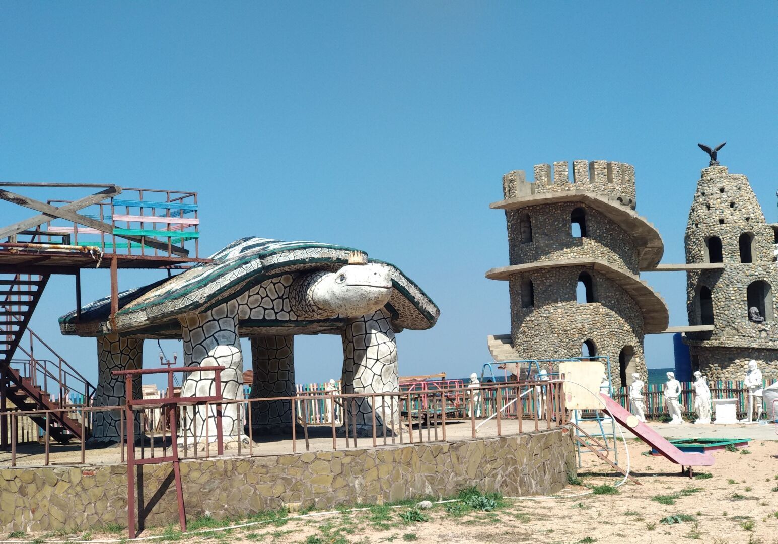 Есть места в России, где супер красиво и одно из таких мест "Долина Лотосов"