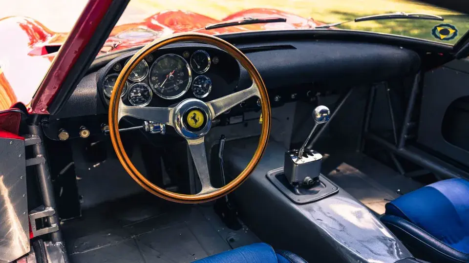 Ferrari 1962 года продана на аукционе почти за 52 миллиона долларов