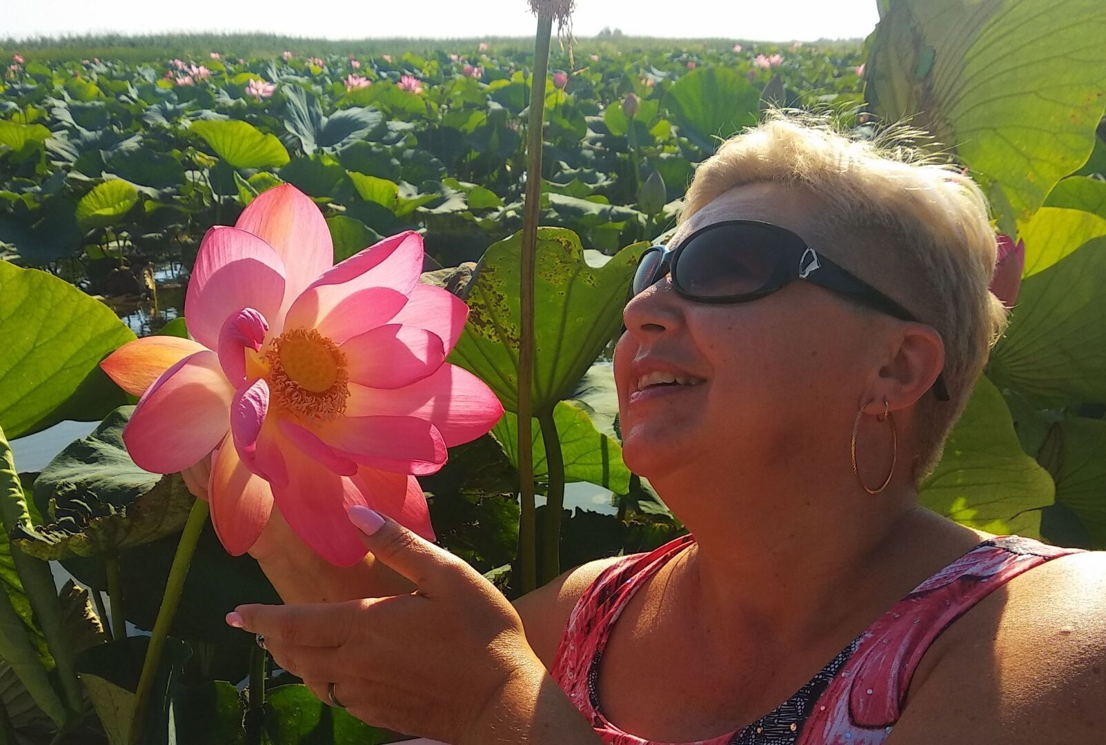 Есть места в России, где супер красиво и одно из таких мест "Долина Лотосов"