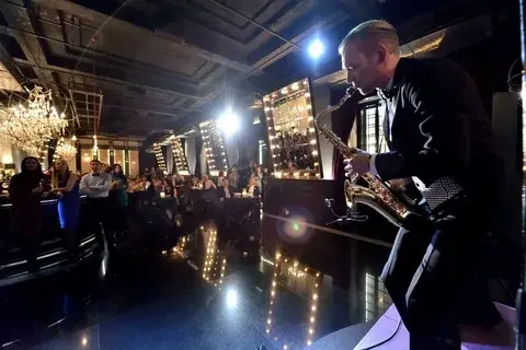 Как организовать успешную вечеринку: идеи, тренды, советы