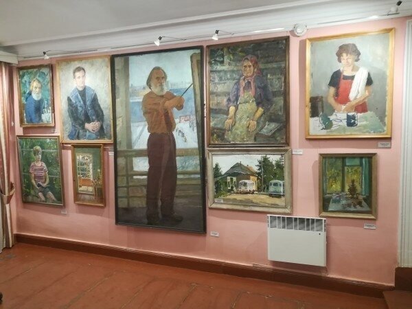 Наперекор судьбе: он лишился рук, но всё равно стал художником. Невероятная история Леонида Птицына