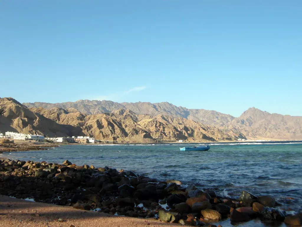 Израиль обвинил Иран в захвате судна в Красном море