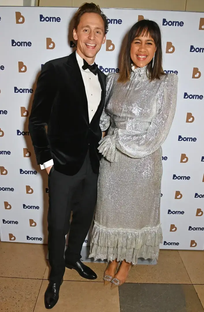 Том Хиддлстон Никогда "Не представлял себе, насколько глубоко’ Рождение Ребенка изменит Его Точку Зрения