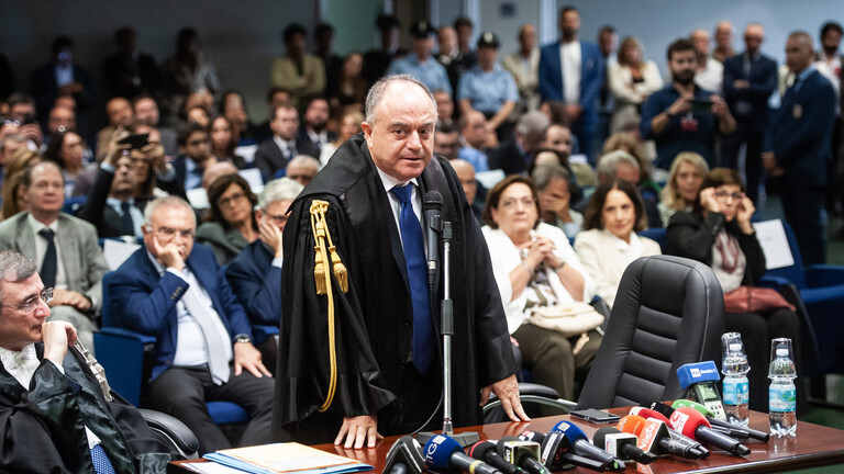 Суд над итальянской мафией приговорил к 2200 годам тюремного заключения