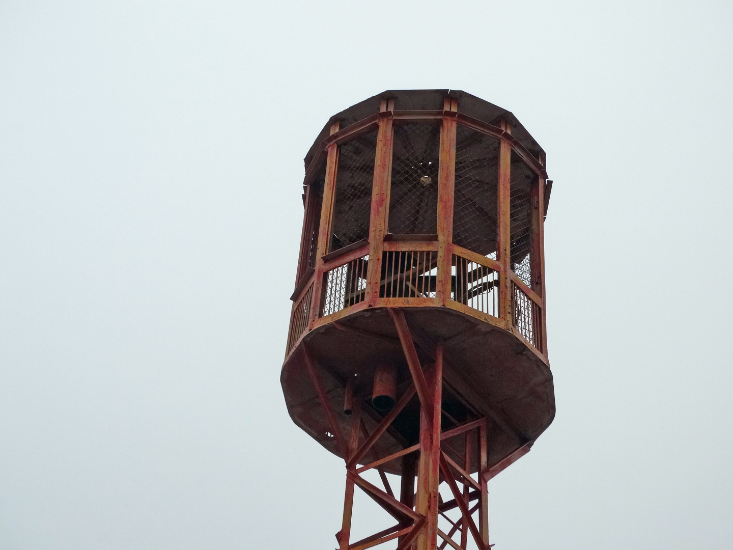 Маяк, Волга и дачи