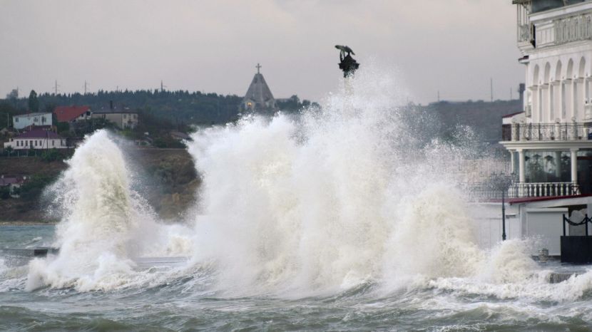 Недавно на Севастополь и Крым обрушился сильнейший шторм.