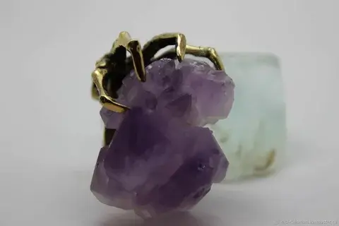 Камень - аметист