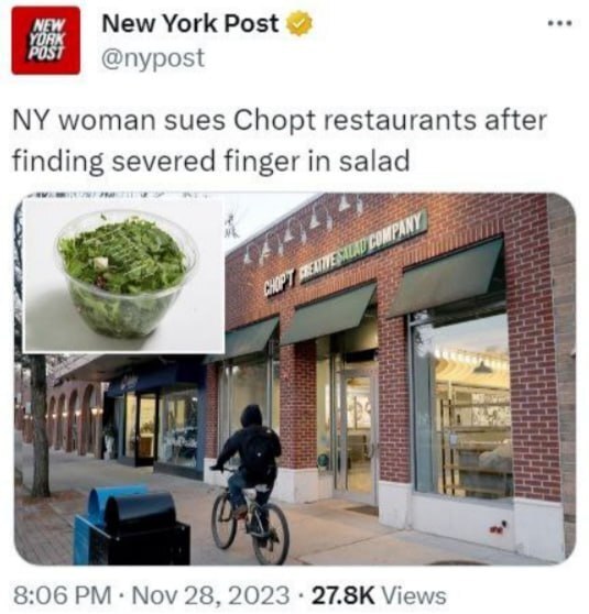 Пальцы заказывали? В США посетительница ресторана нашла в салате "секретный ингредиент".