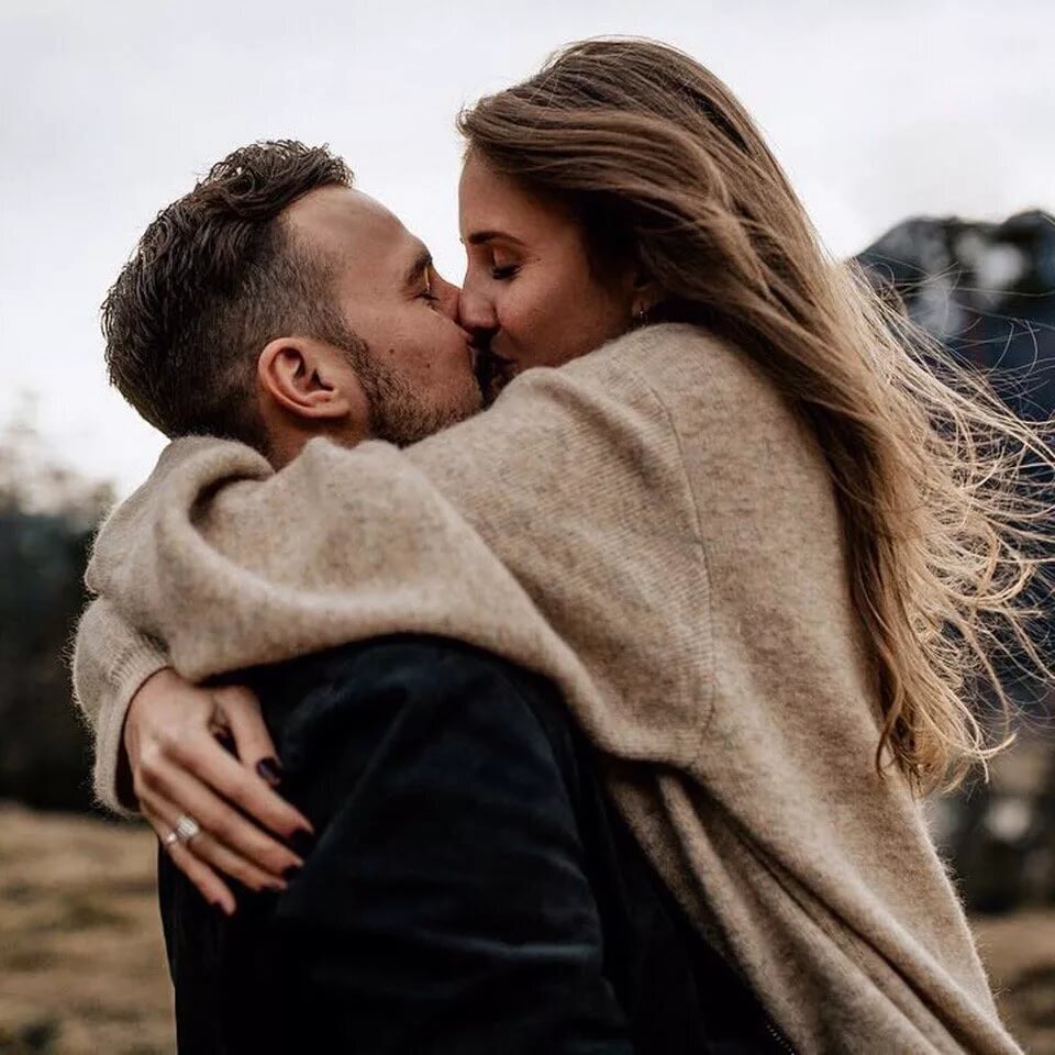 Почему россияне массово отказываются от секса?