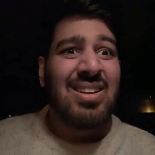 Мужчина "травмирован" после того, как девушка привела своих родителей на первое свидание - для брака по договоренности