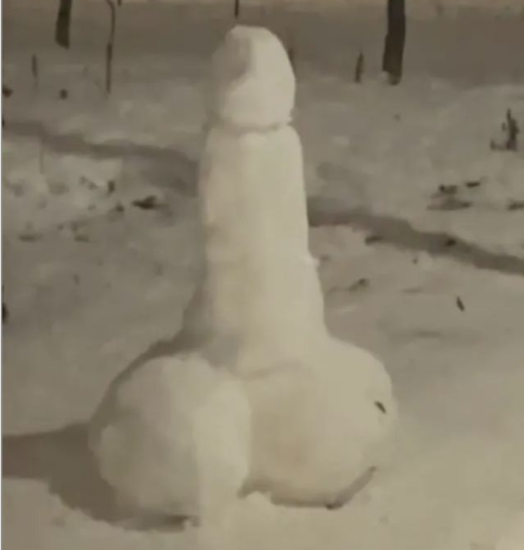 Бум снега пенисы в Екатеринбурге, ратуши, обижаясь (ФОТО)