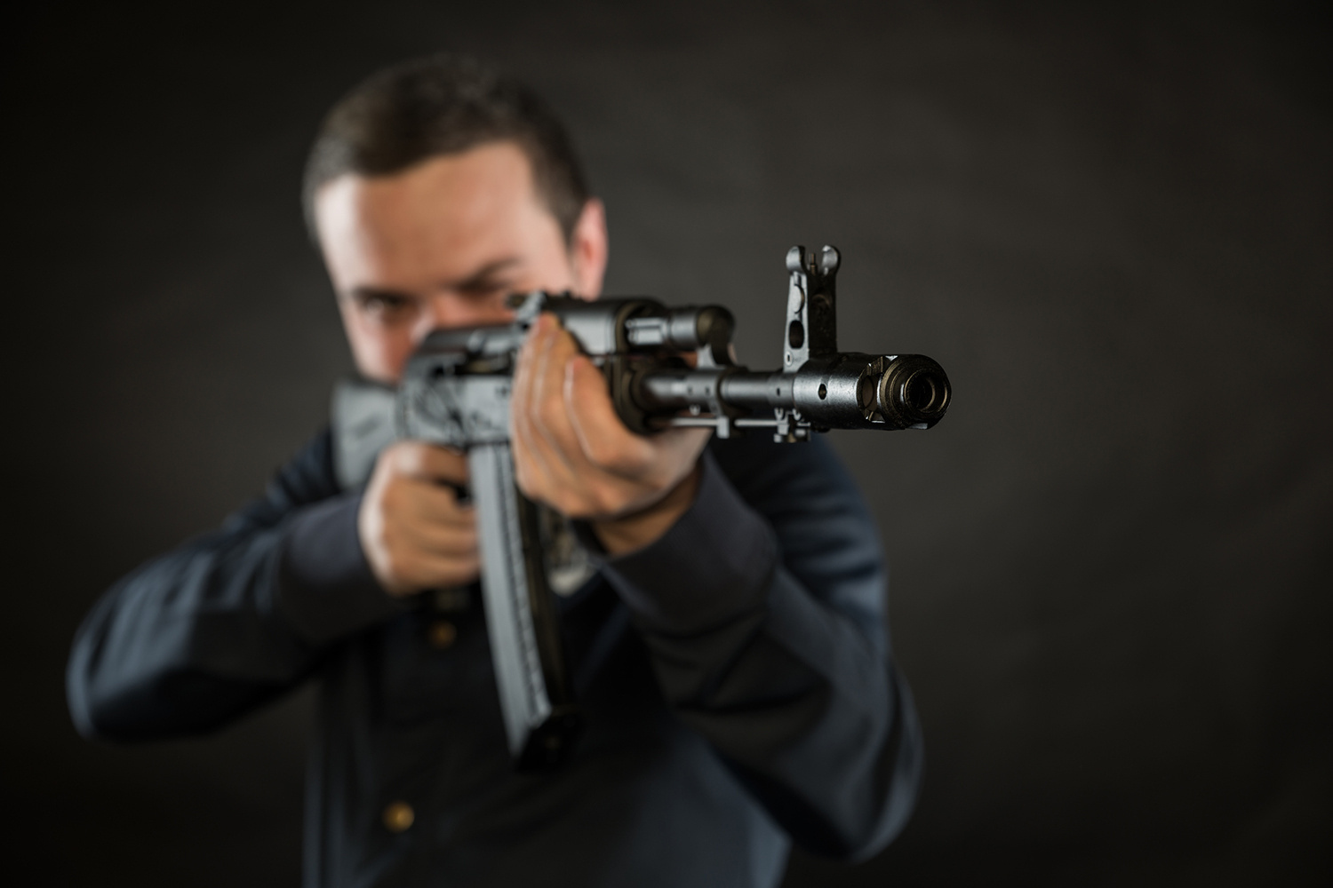 Последний выстрел: как легальное владение оружием становится источником преступности и насилия