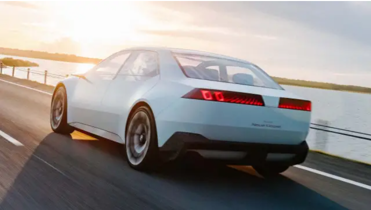 Босс BMW M: Не имеет iM3