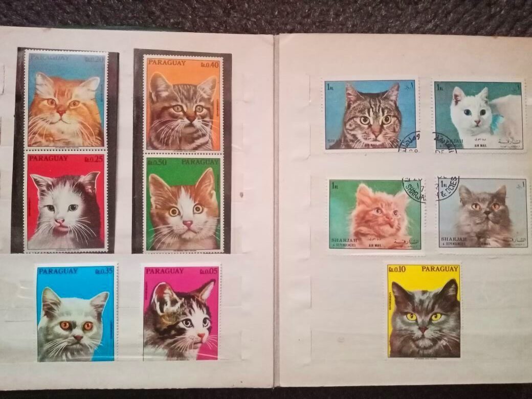 Нашла на антресолях свой старый альбом с марками – память о советском детстве