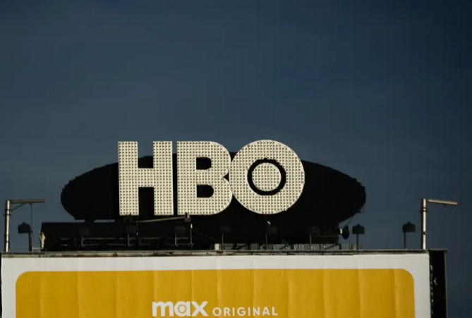 Изгнанный из Конгресса Джордж Сантос снимется в фильме HBO.