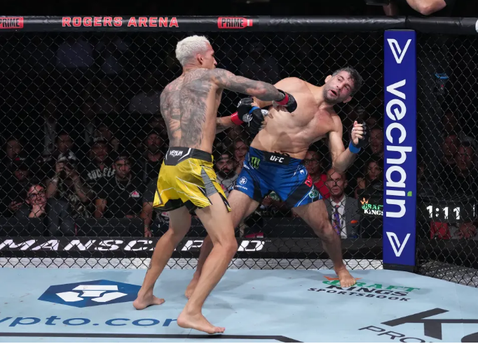 Арман Царукян против Бенеил Дариуш.