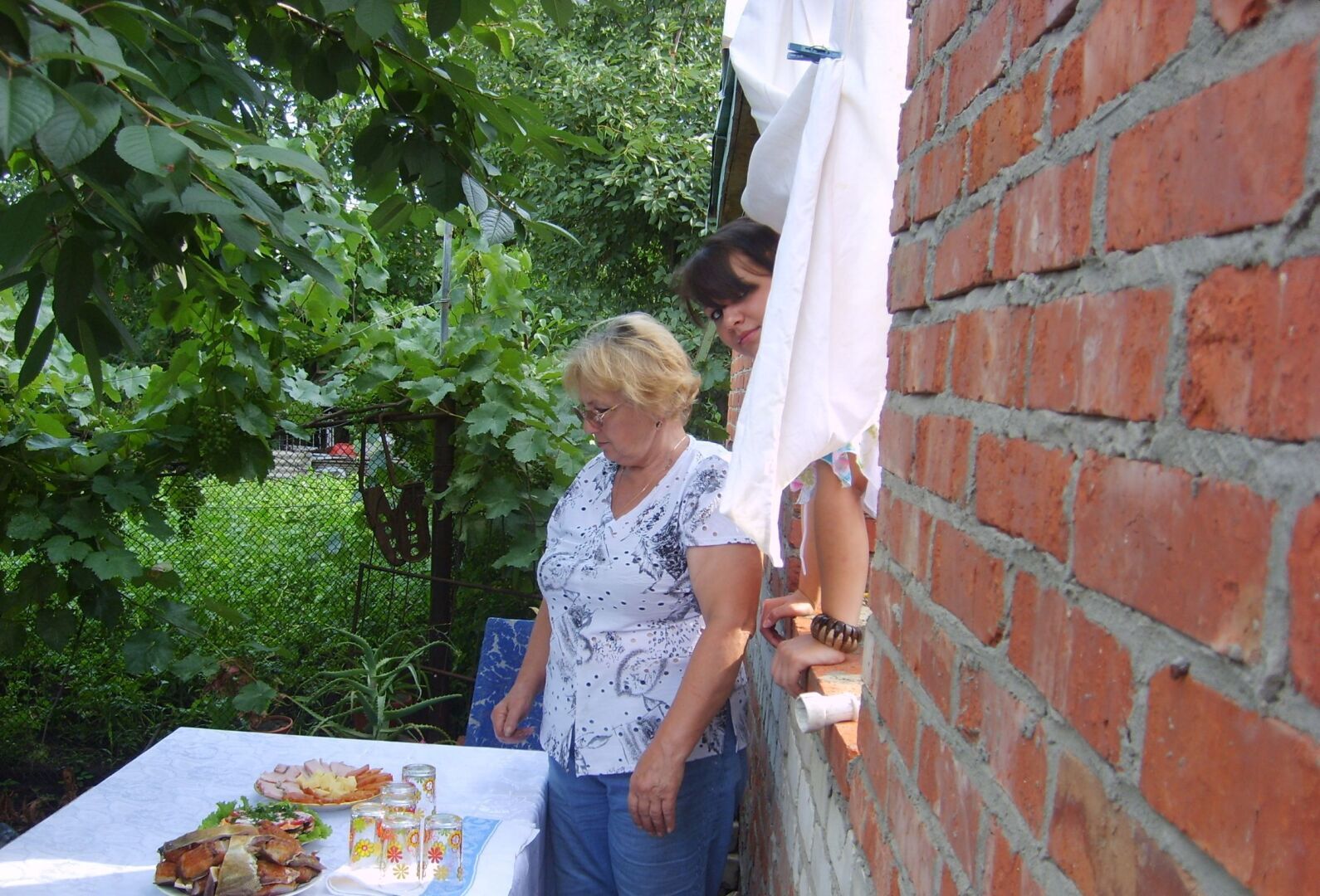 От русской глубинки муж-немец испытал шок, но сказал, что выучит язык и вернется