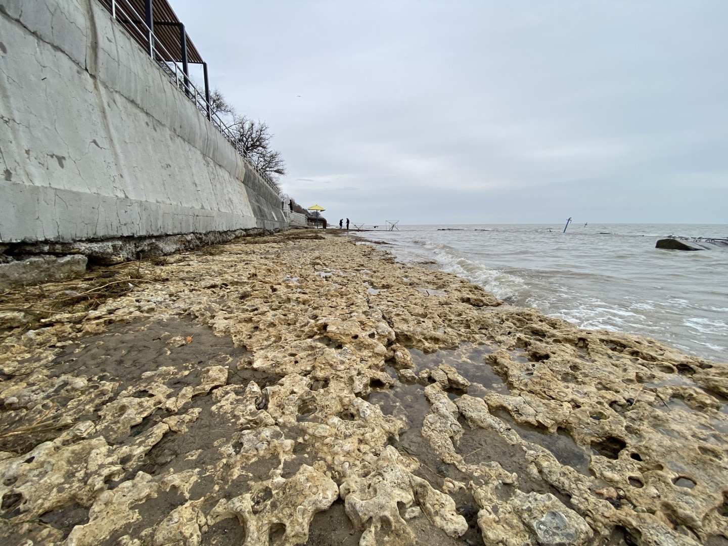 Посетил город Таганрог после недавнего шторма. Шокирующая картина. Набережных больше нет.